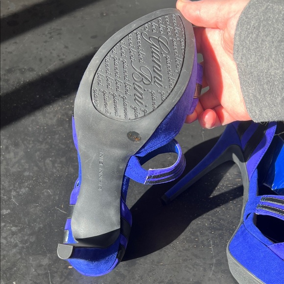 Gianni Bini Vibrant Blue and Black Heels - Picture 10 of 15